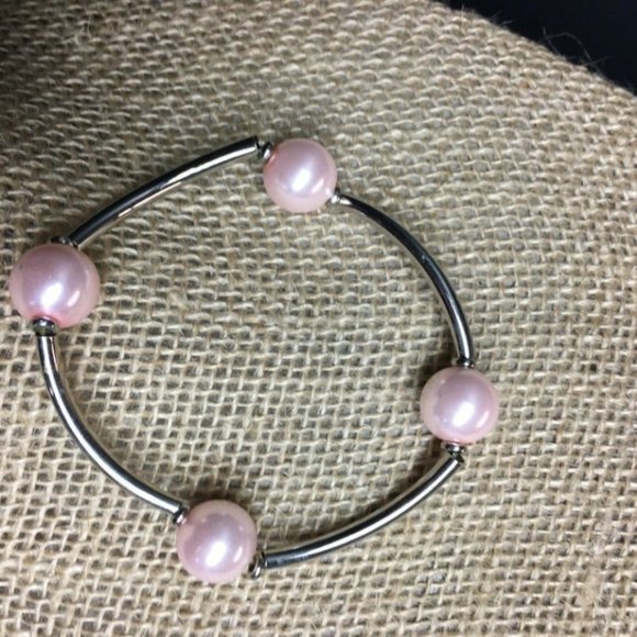 Curved Links Stretch Bracelet Barbie Pink Pearl Silver Retro Cottage Soft Girl - Picture 1 of 3